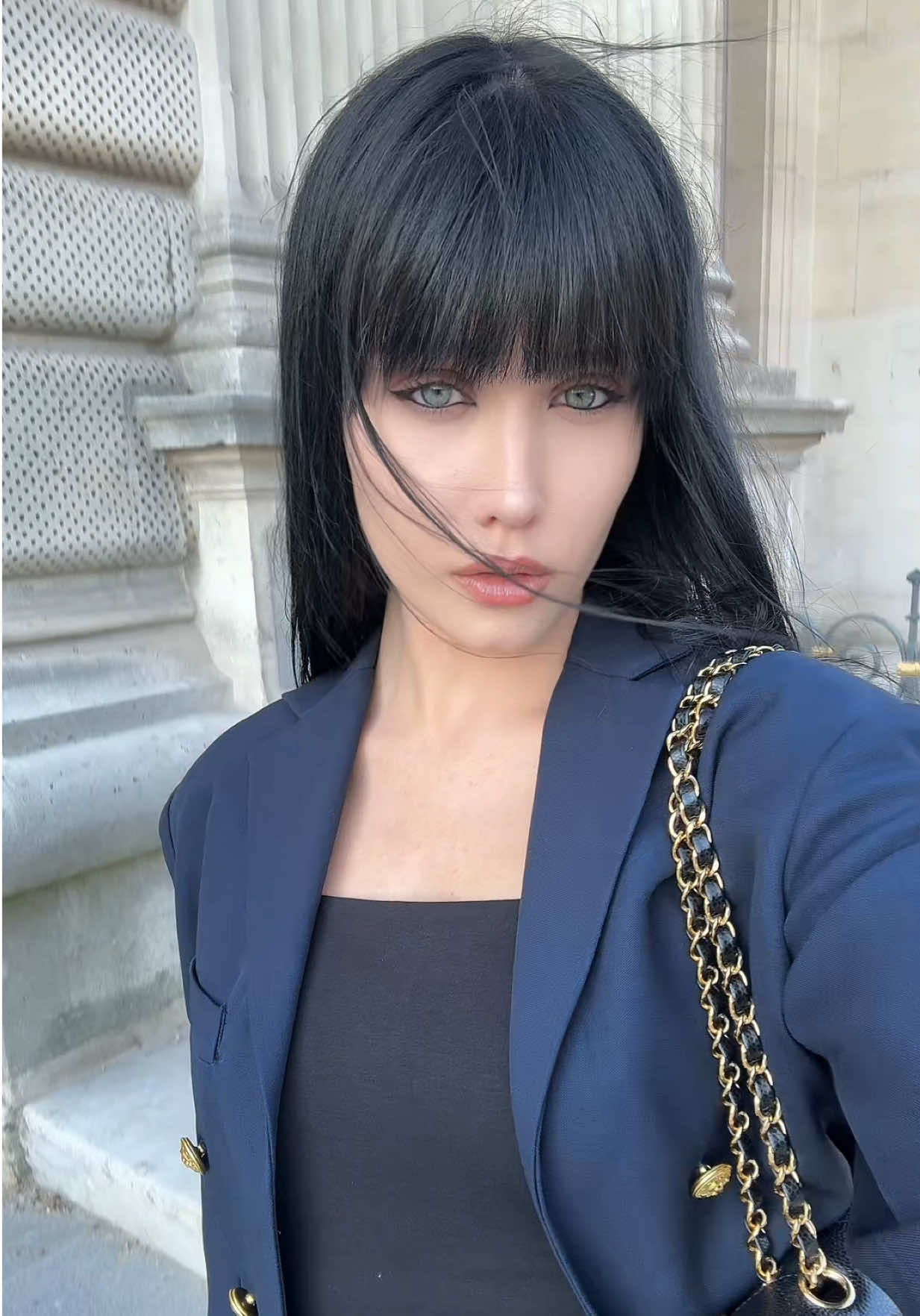 @𝑁𝑖𝑛𝑒𝑙𝑙𝑒.