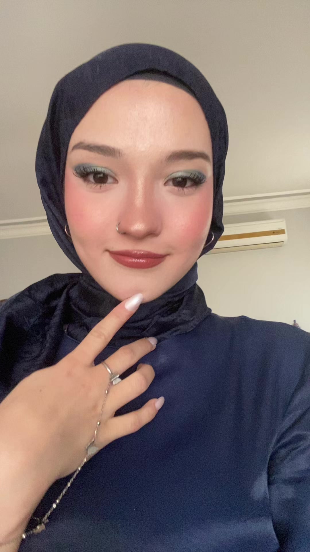 @nneevvaaa