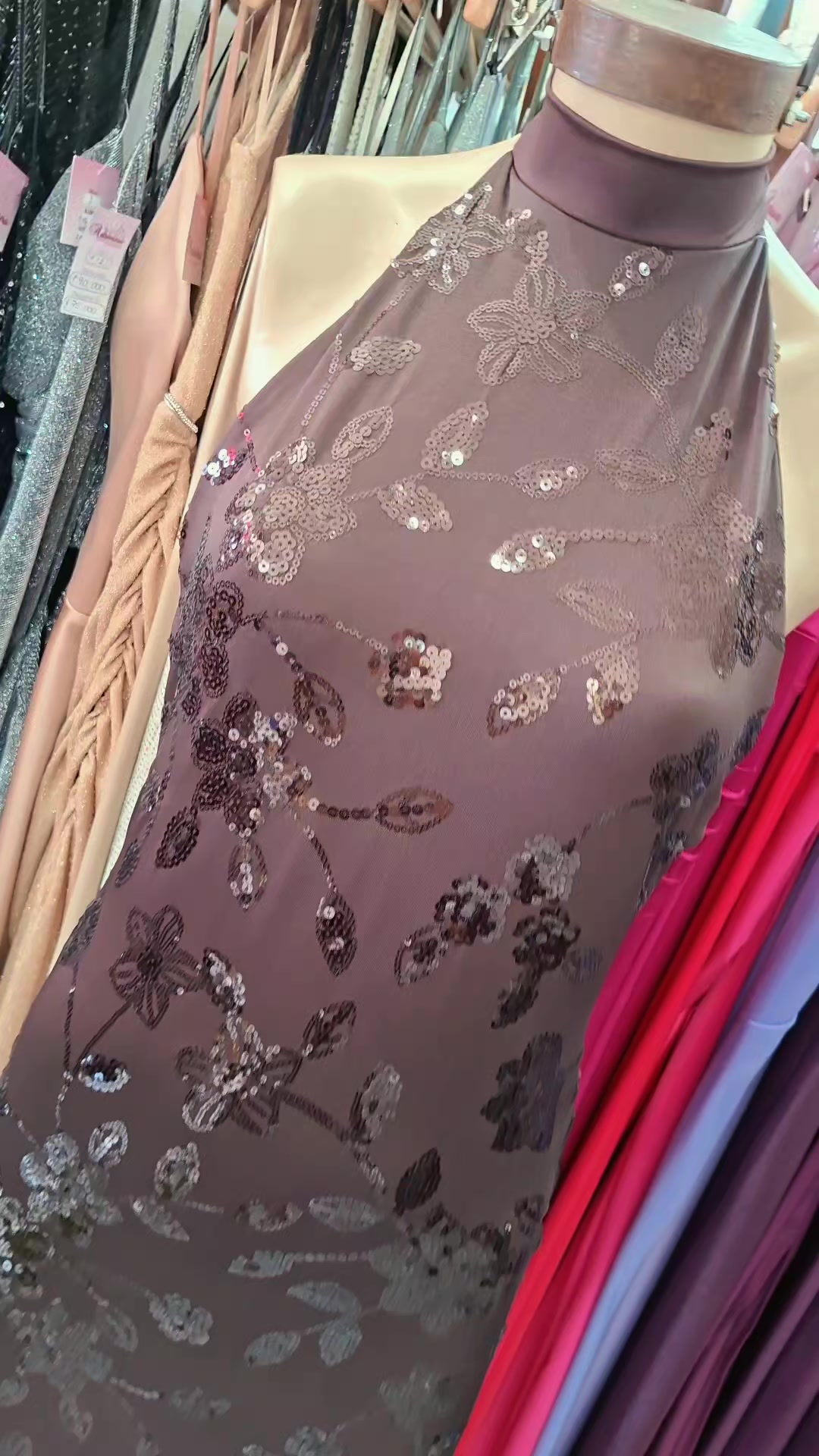 @Adrivina - Ropa de Fiesta
