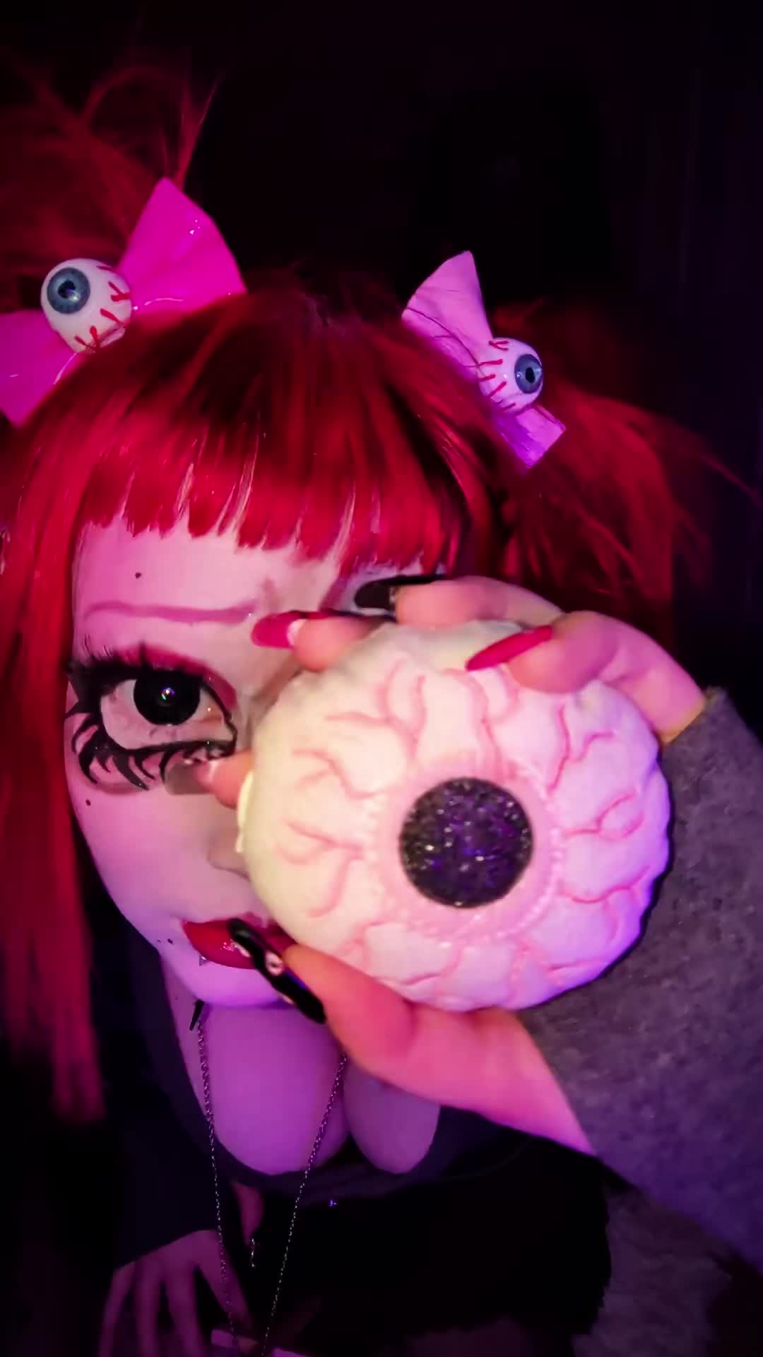 @ᛝ