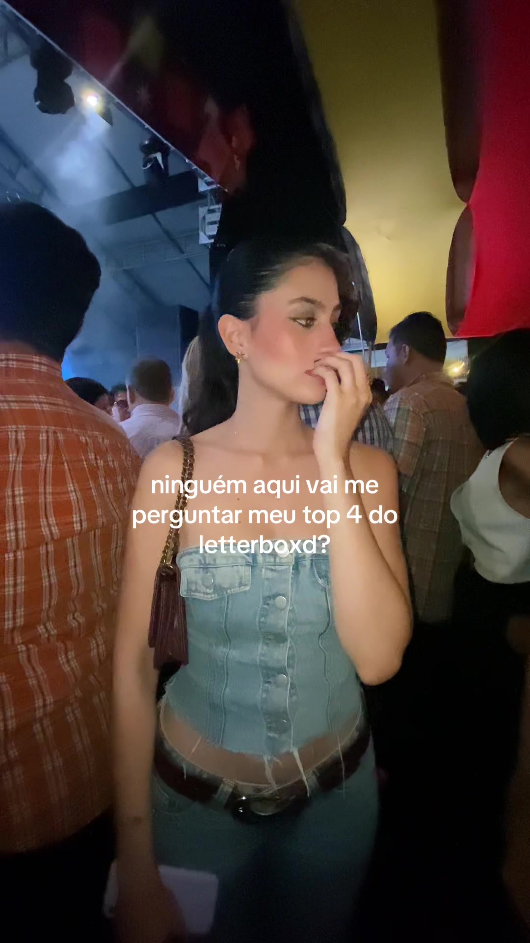 @Júlia