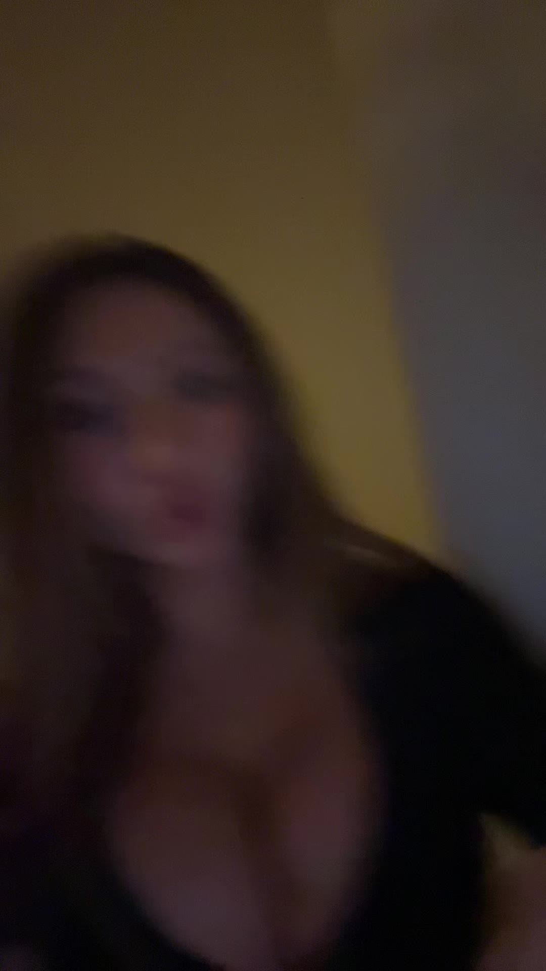 @?????
