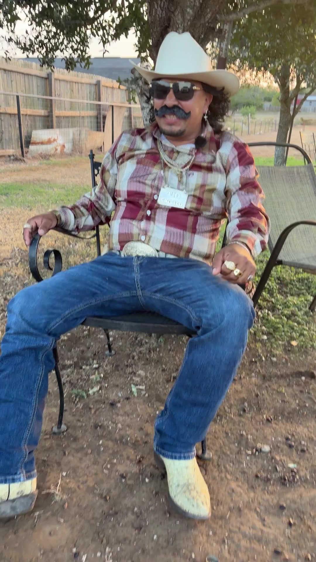 @T&iacute;o Chivalo