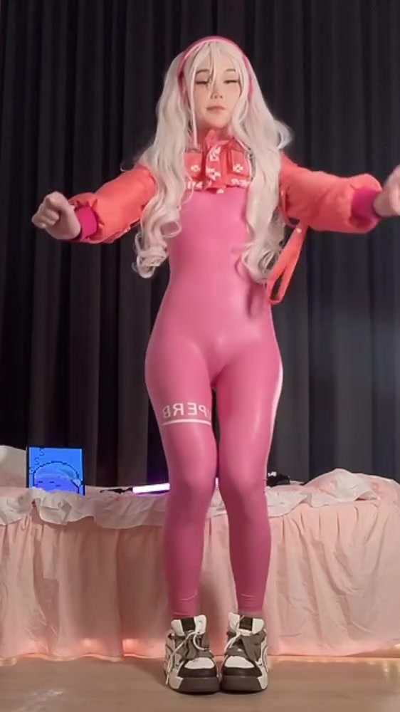 @Blondelashes19