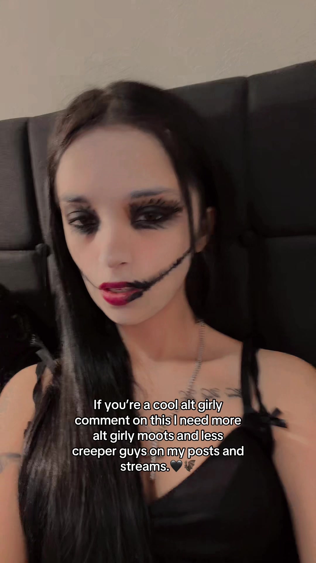 @Reign🦇