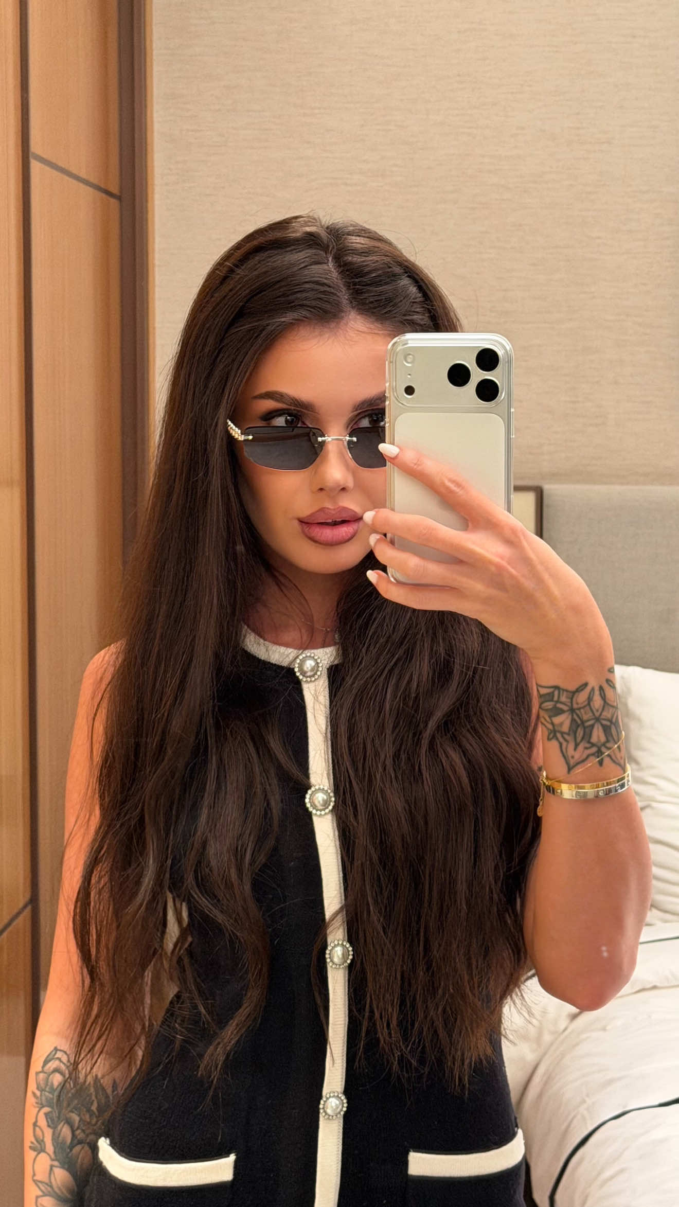 @Elena🇦🇪