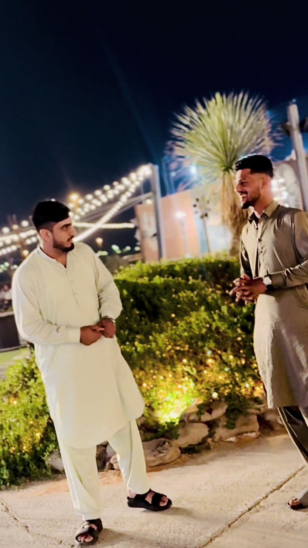 @HAMZA_ASHFAQ