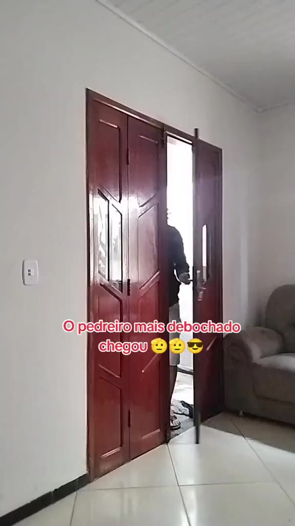 @Pedreiro debochado 🤠