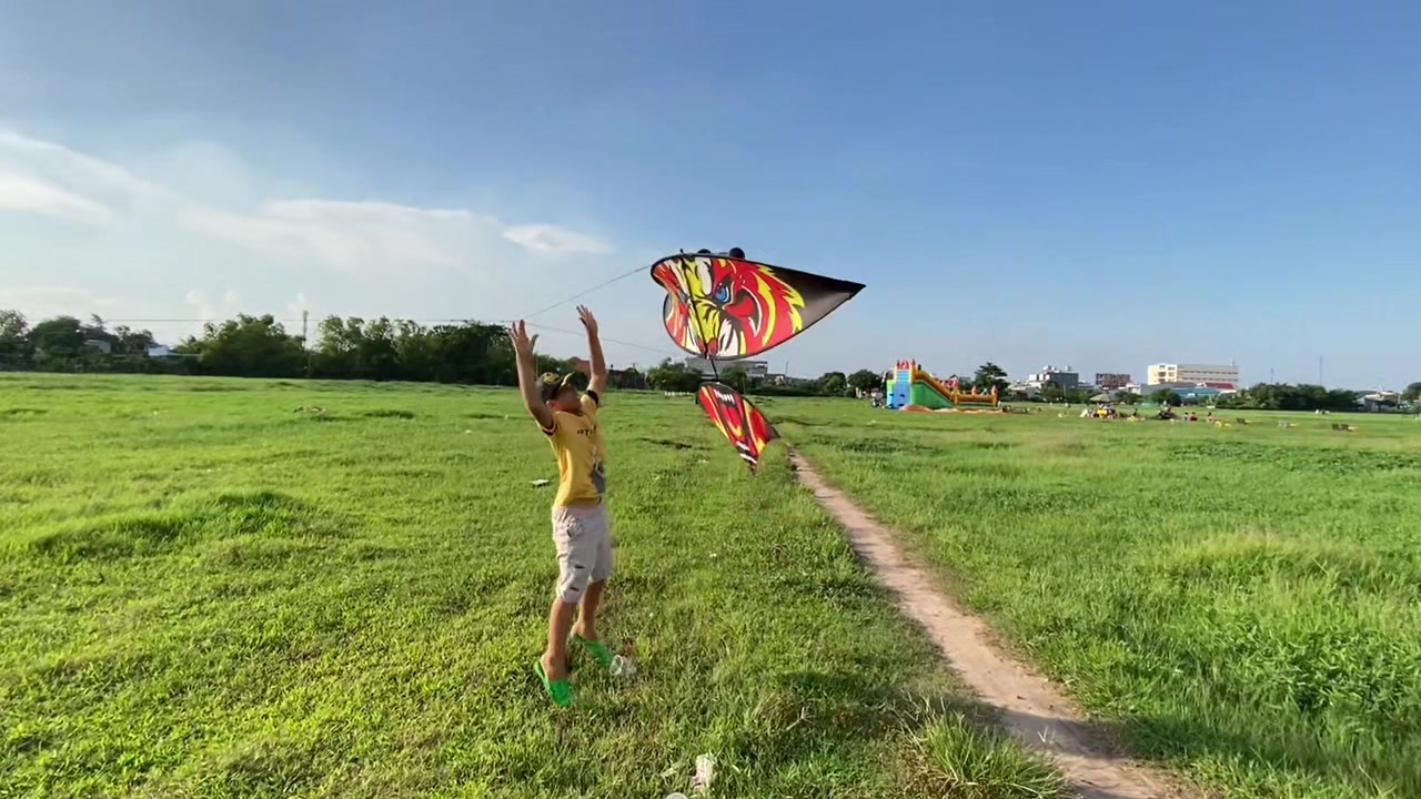 @Thả diều cùng Lợi