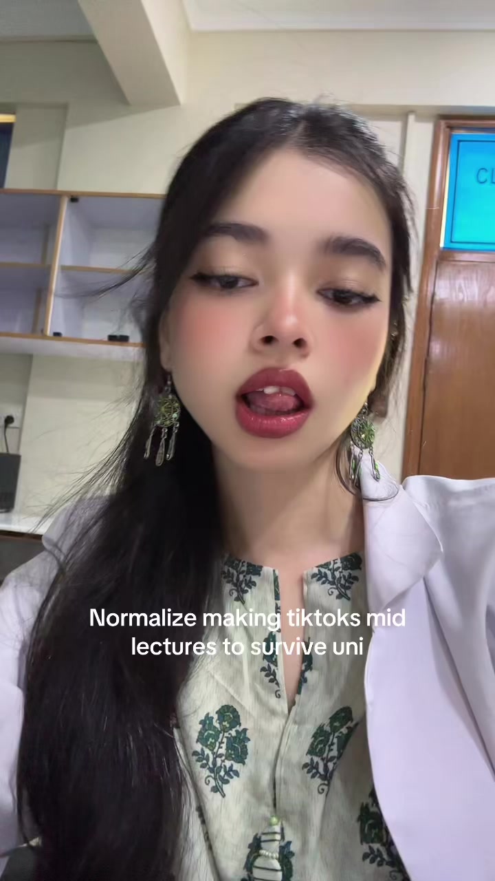 @__iamaleeba._