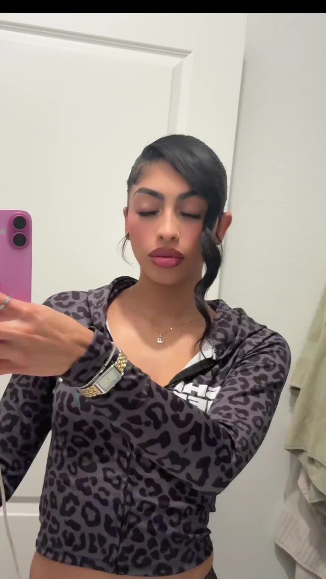 @Niya
