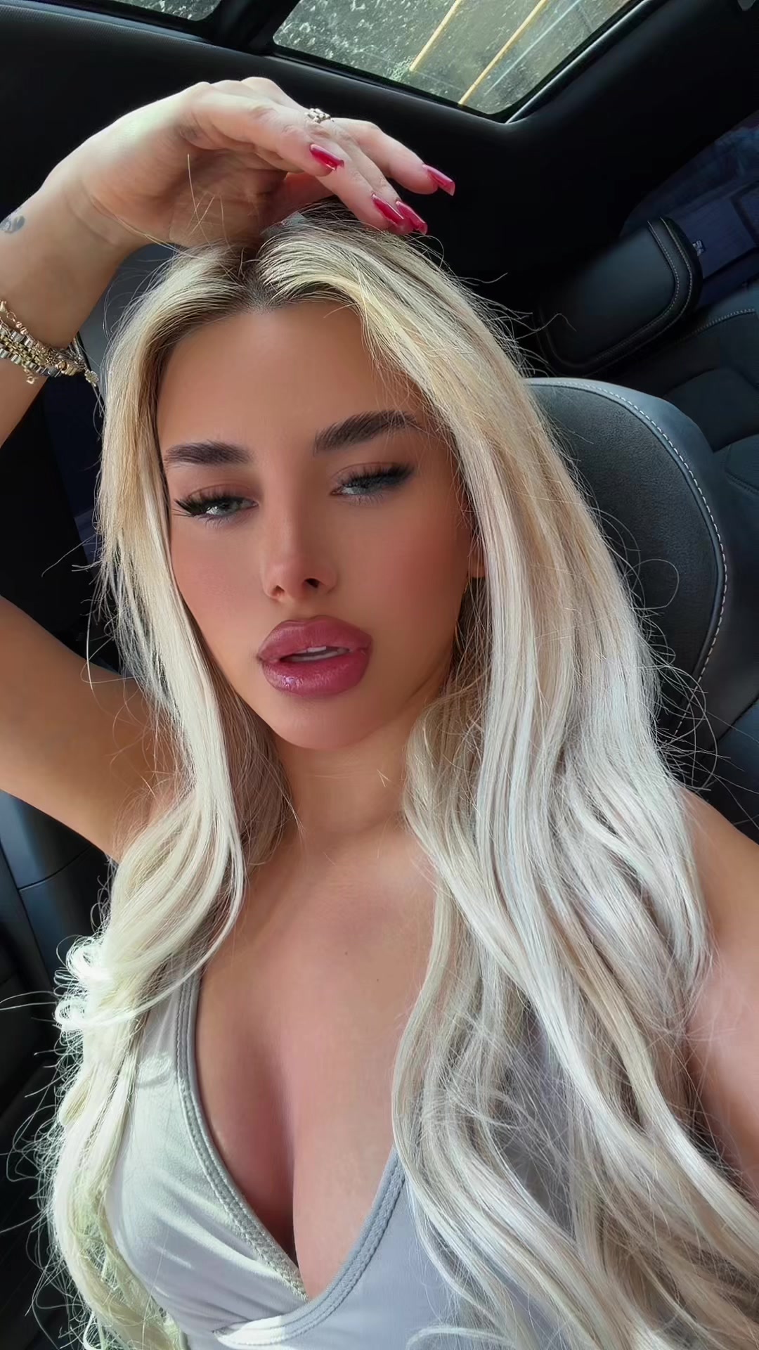 @ellvaiii