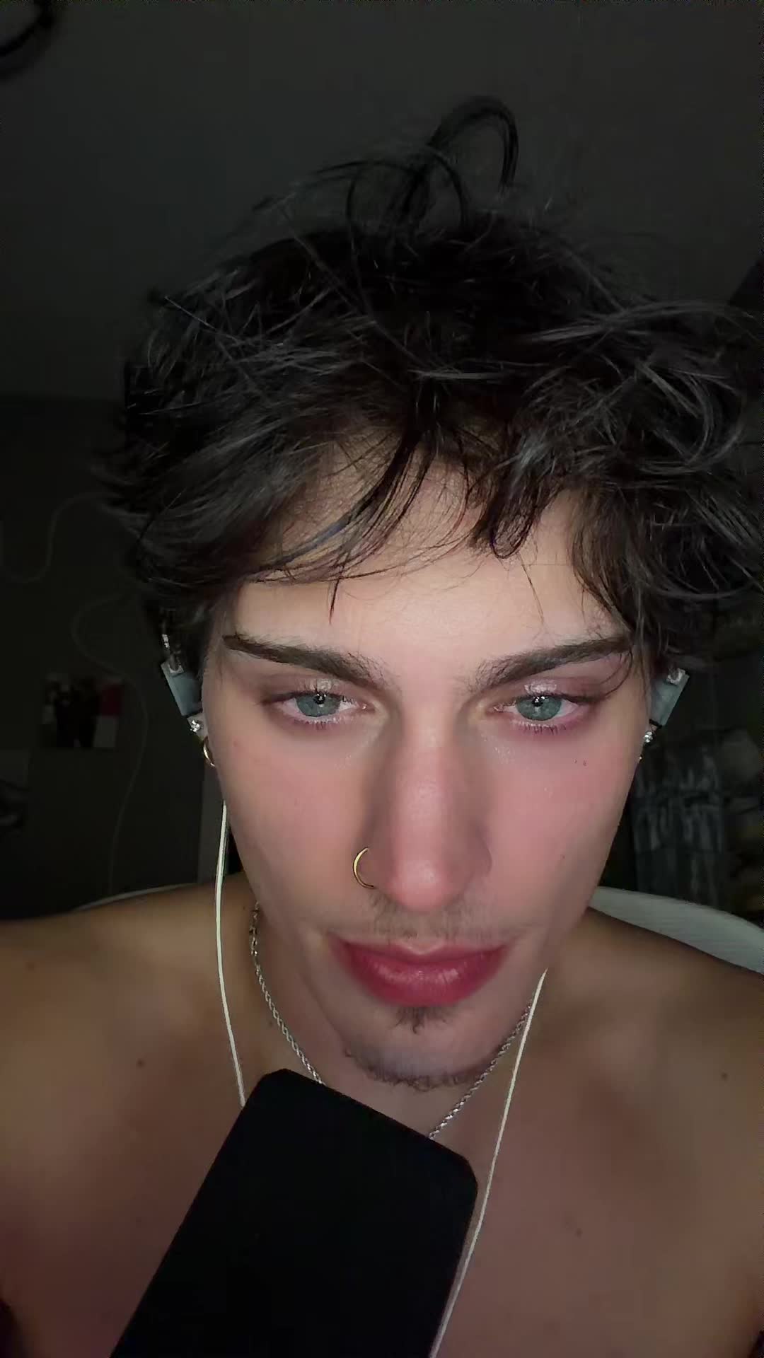 @AUS