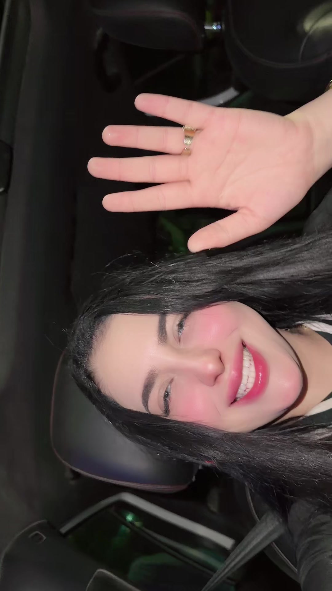 @بنت الحاج 🤑👑