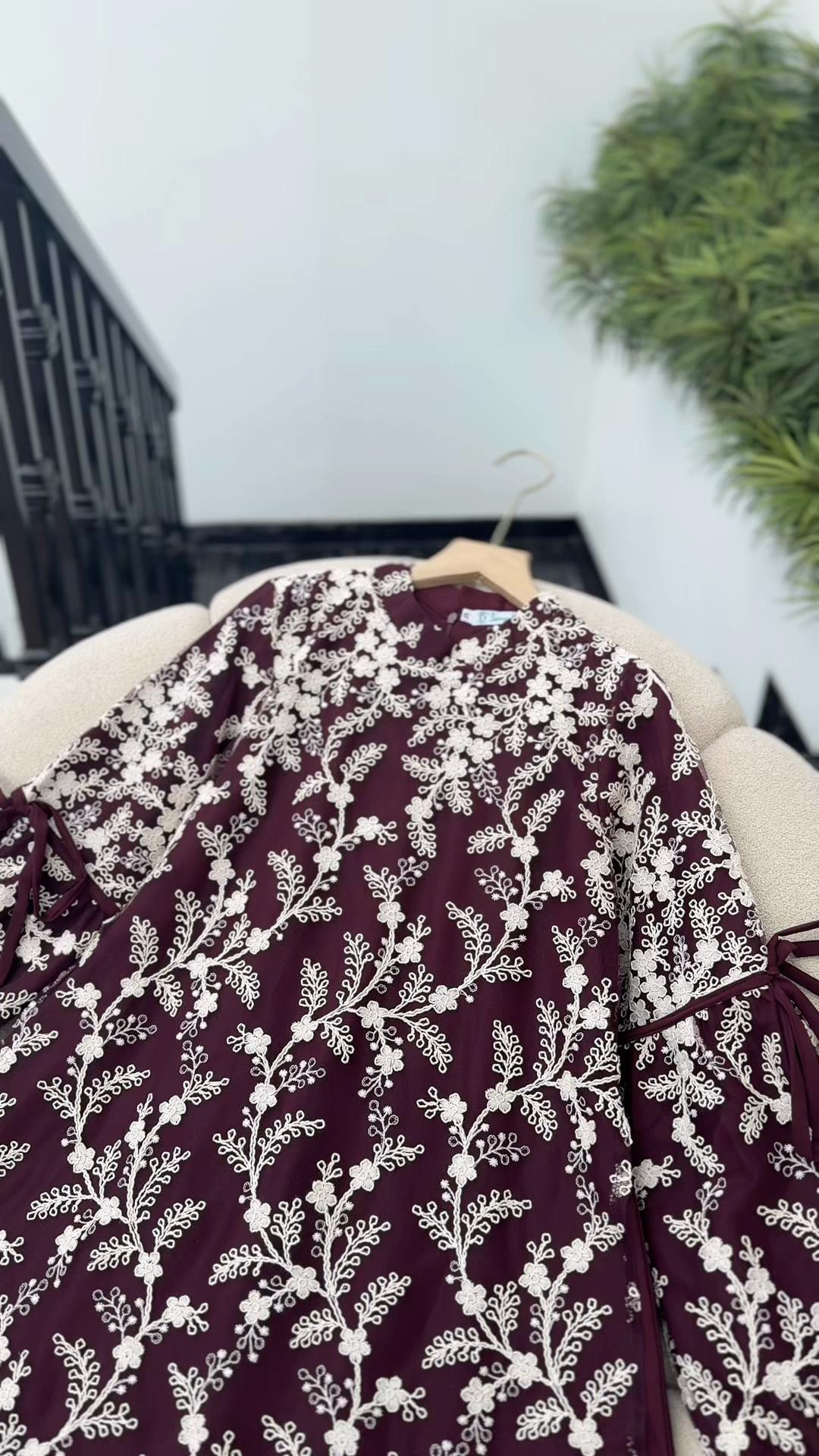 @Dwkebaya