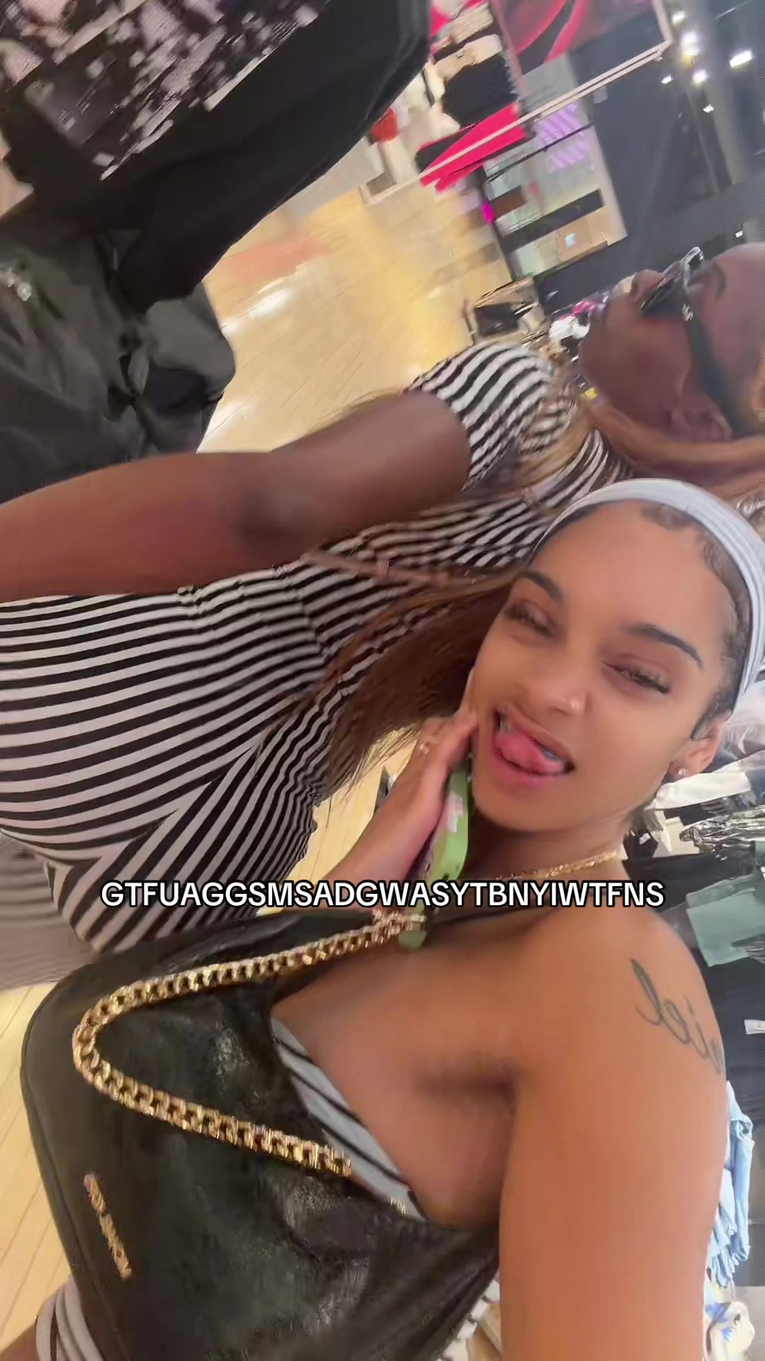 @itsogliyah
