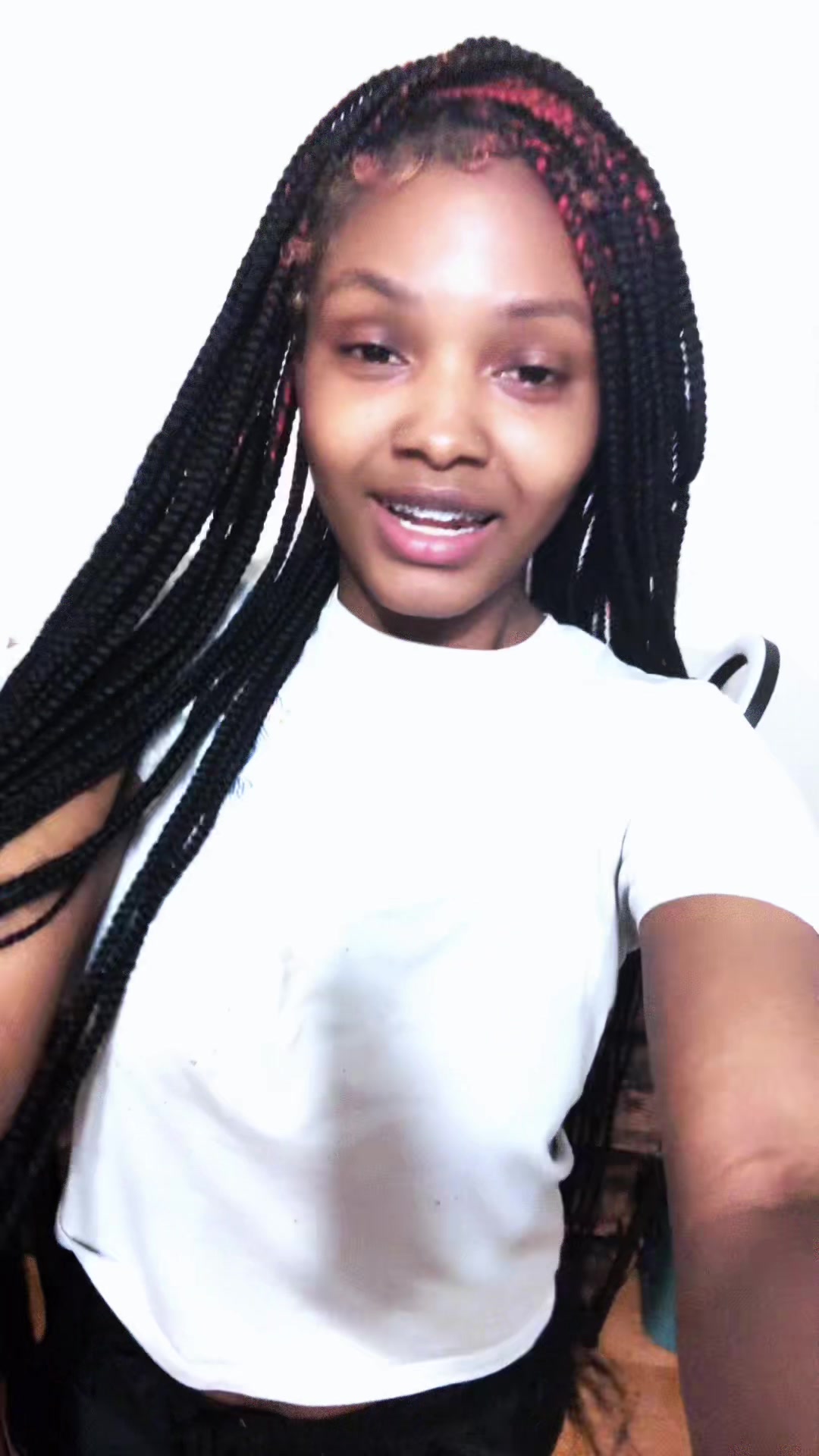 @_.GirlBratt