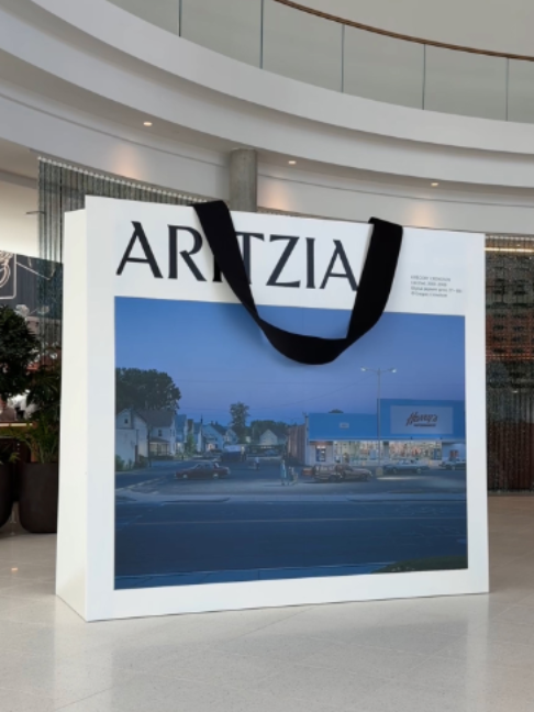 @Aritzia