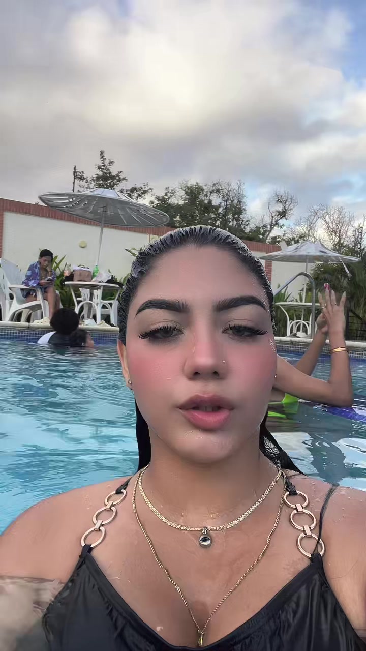@𝐋𝐀𝐑𝐘🌙