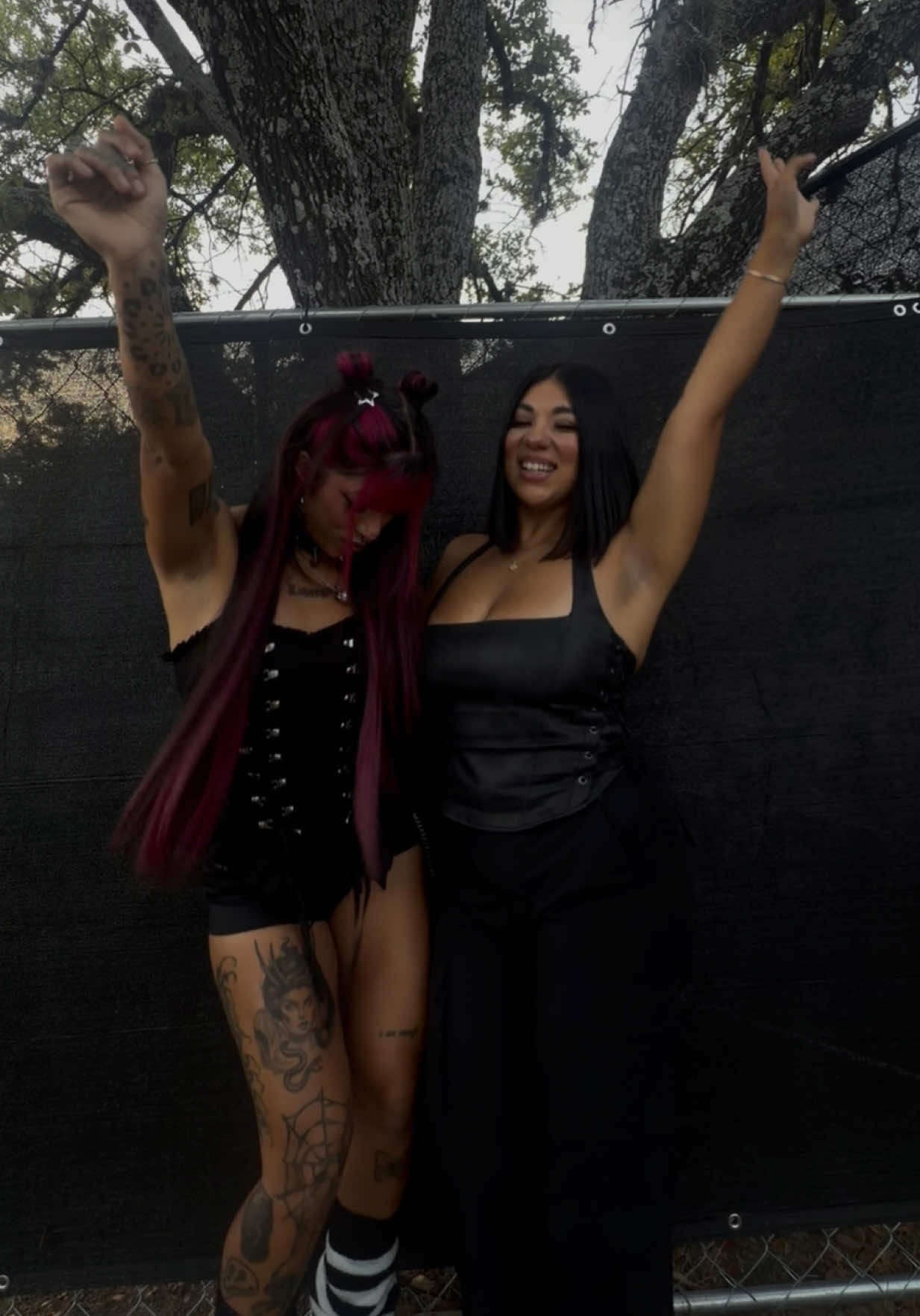 @𝔐𝔦𝔩𝔢𝔢𝔫𝔞 🖤👻