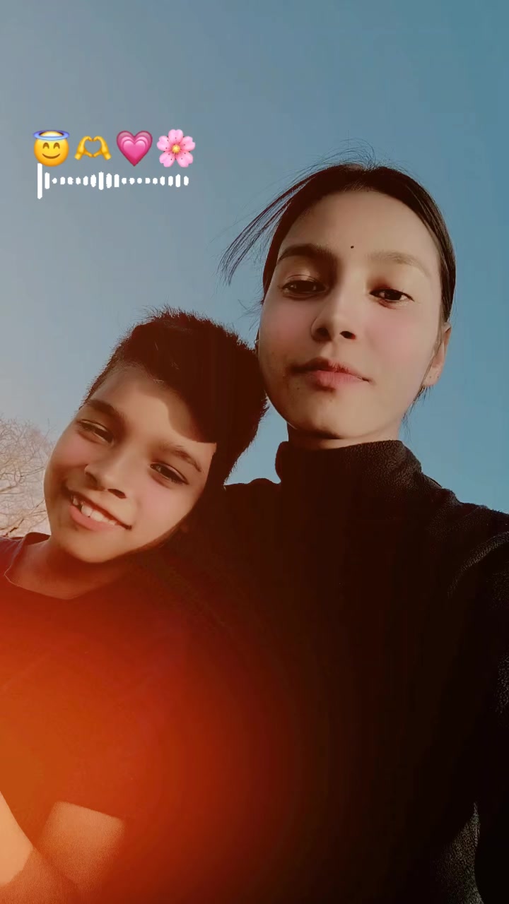 @Sanvee_🖤🦋