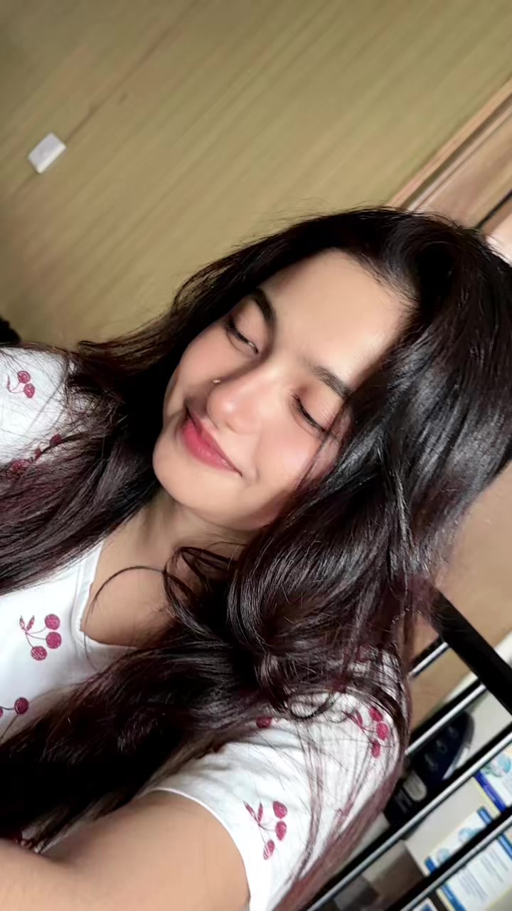 @NAINA🇧🇩