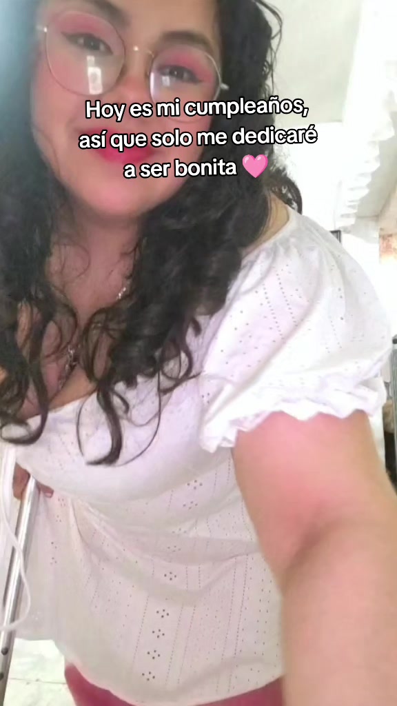 @✨A N N I E L I ✨