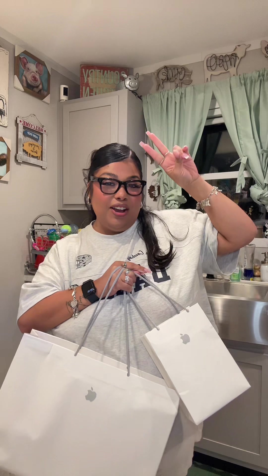 @Just Mama Jazz 🛍️ 🛒 💰
