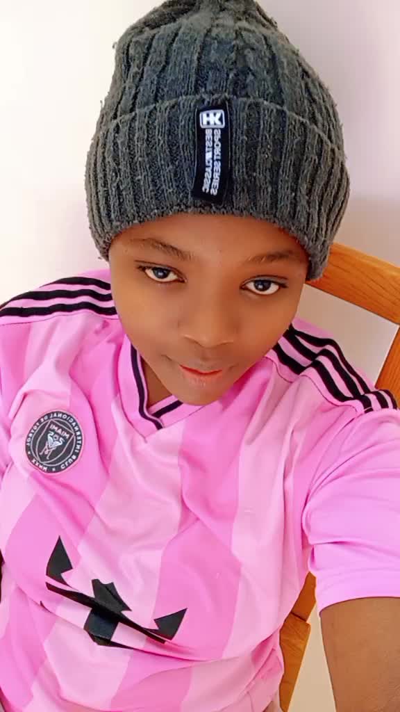 @annfrancis 🥵🥵🥵🐾🦋🇰🇪🇸🇦