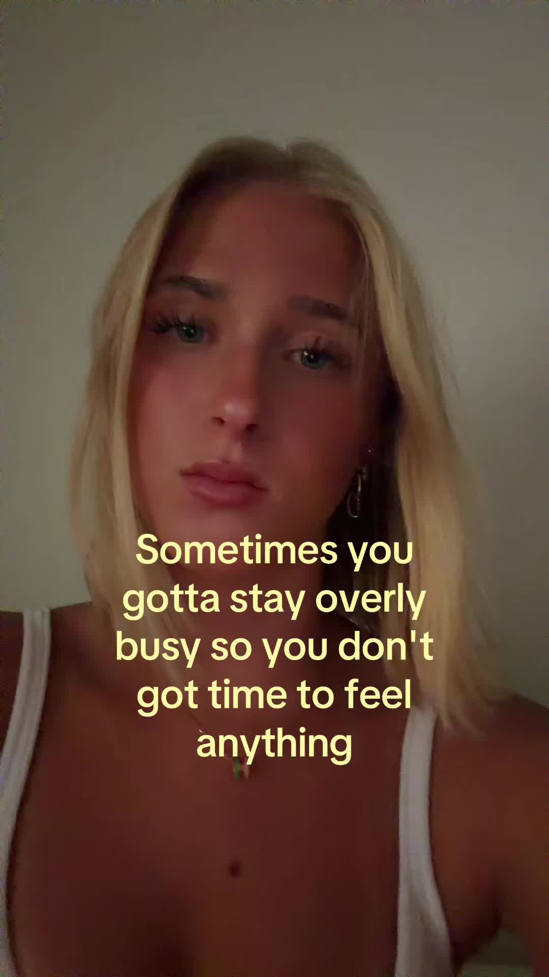 @theelliebarker