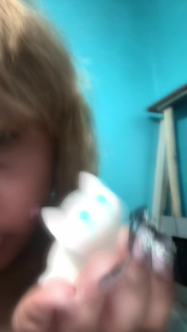 @Ellie