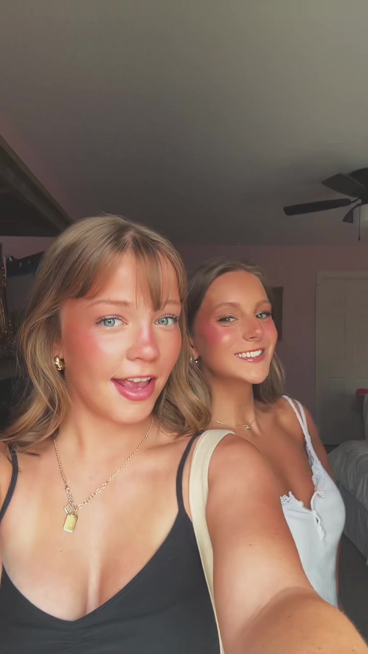@amelia ๐ โ.
