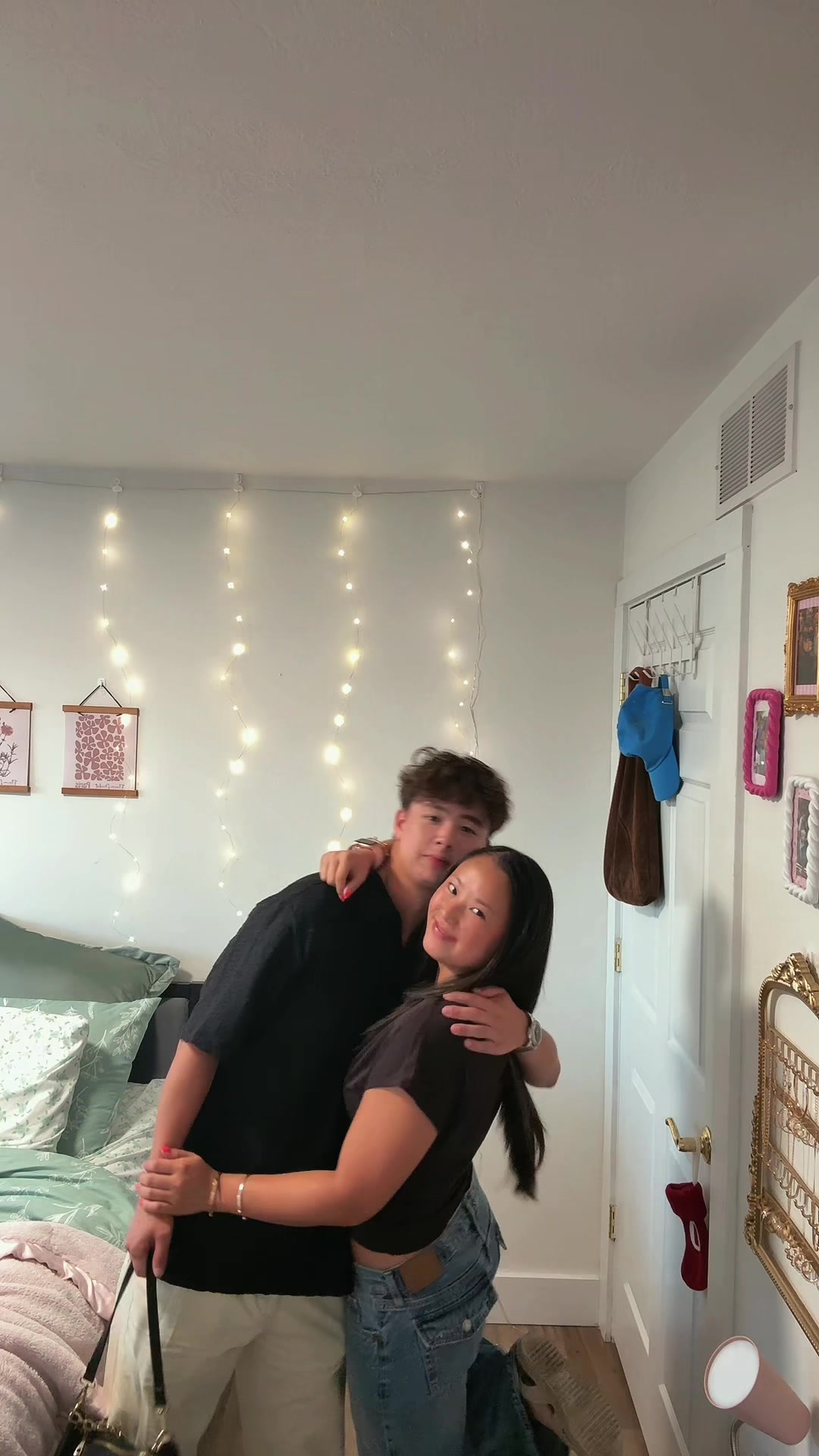 @l i v 😇🙈🤠