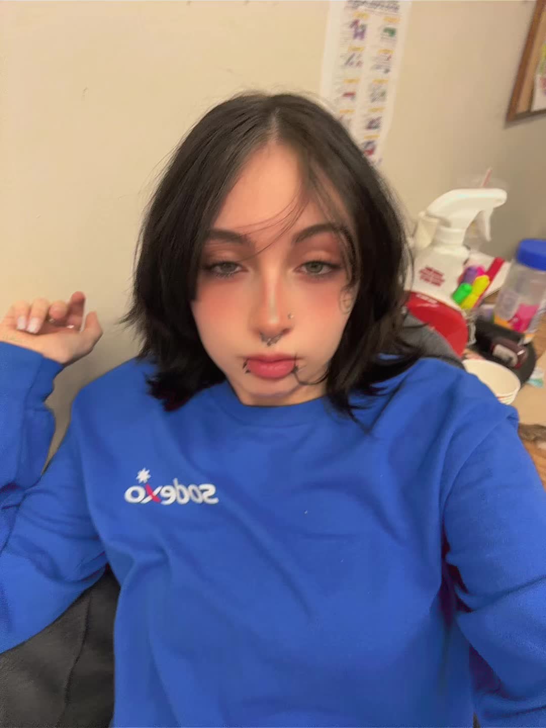 @️