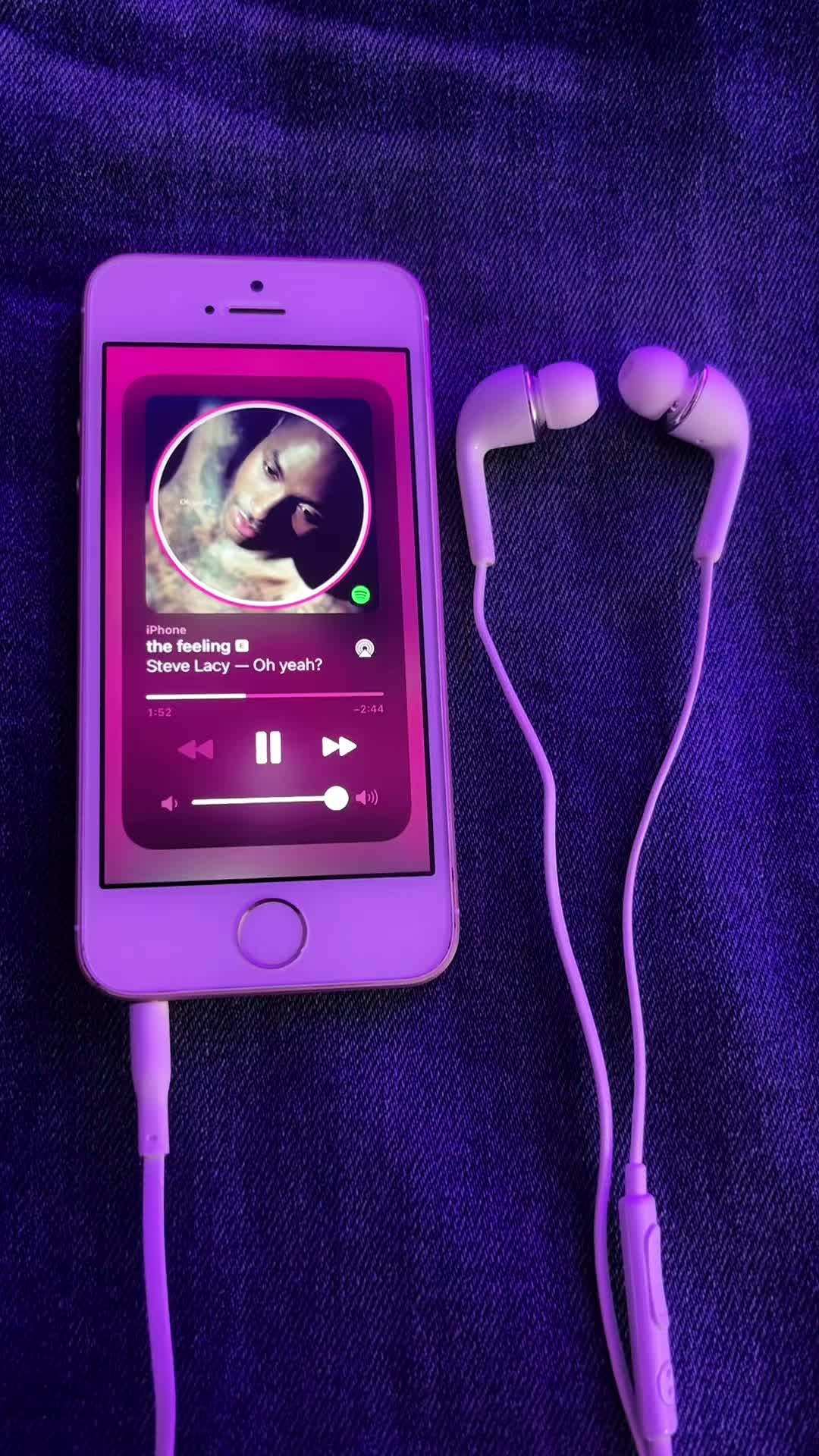 @𖣂