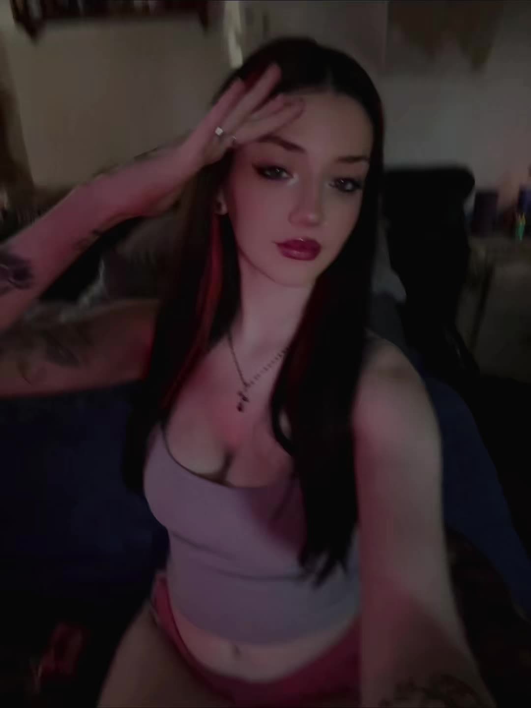 @❦