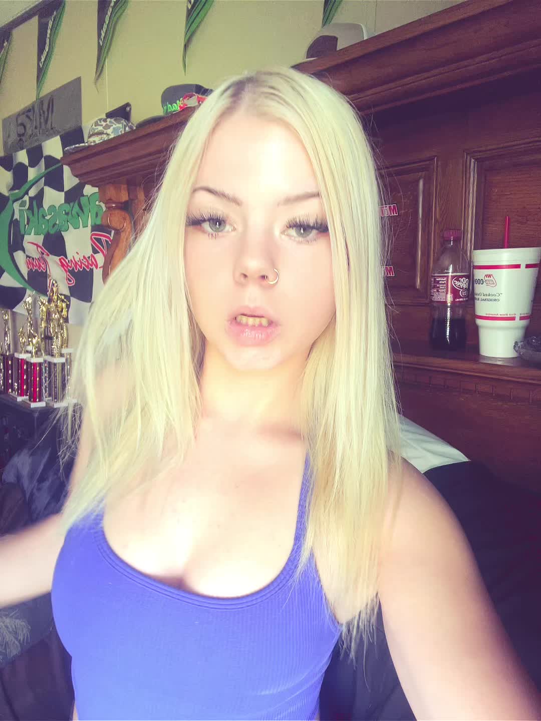 @️