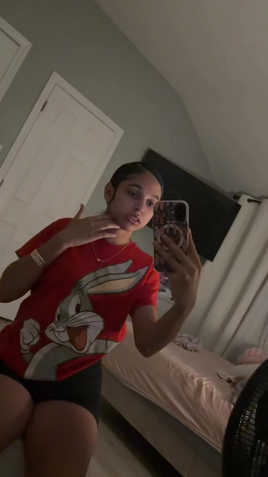 @โniuuโ
