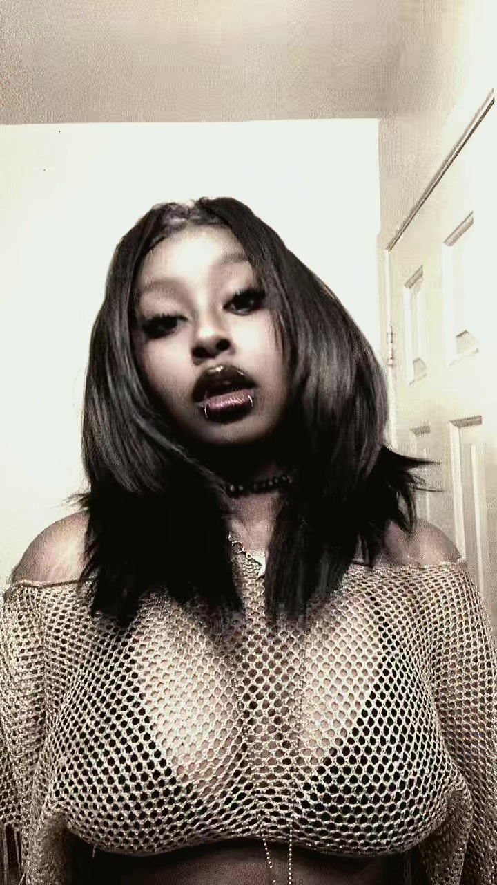 @Laila_2k21
