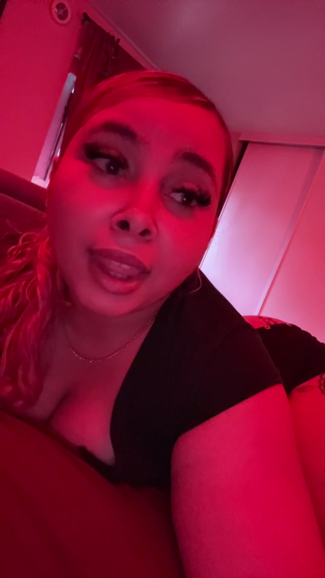 @Neeneecruz