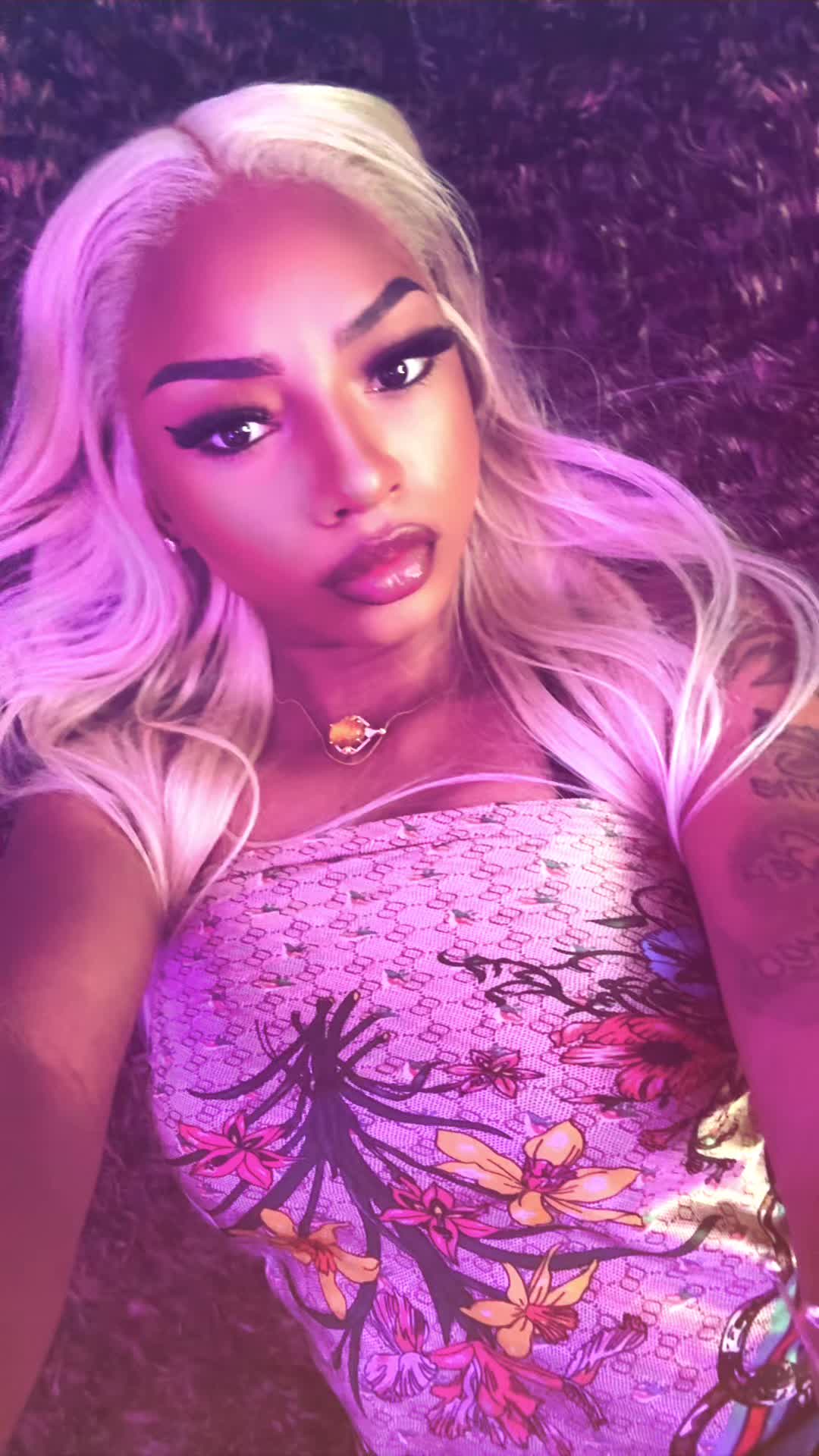 @🧝🏽&zwj;♀️🫧🪷🌞🪐