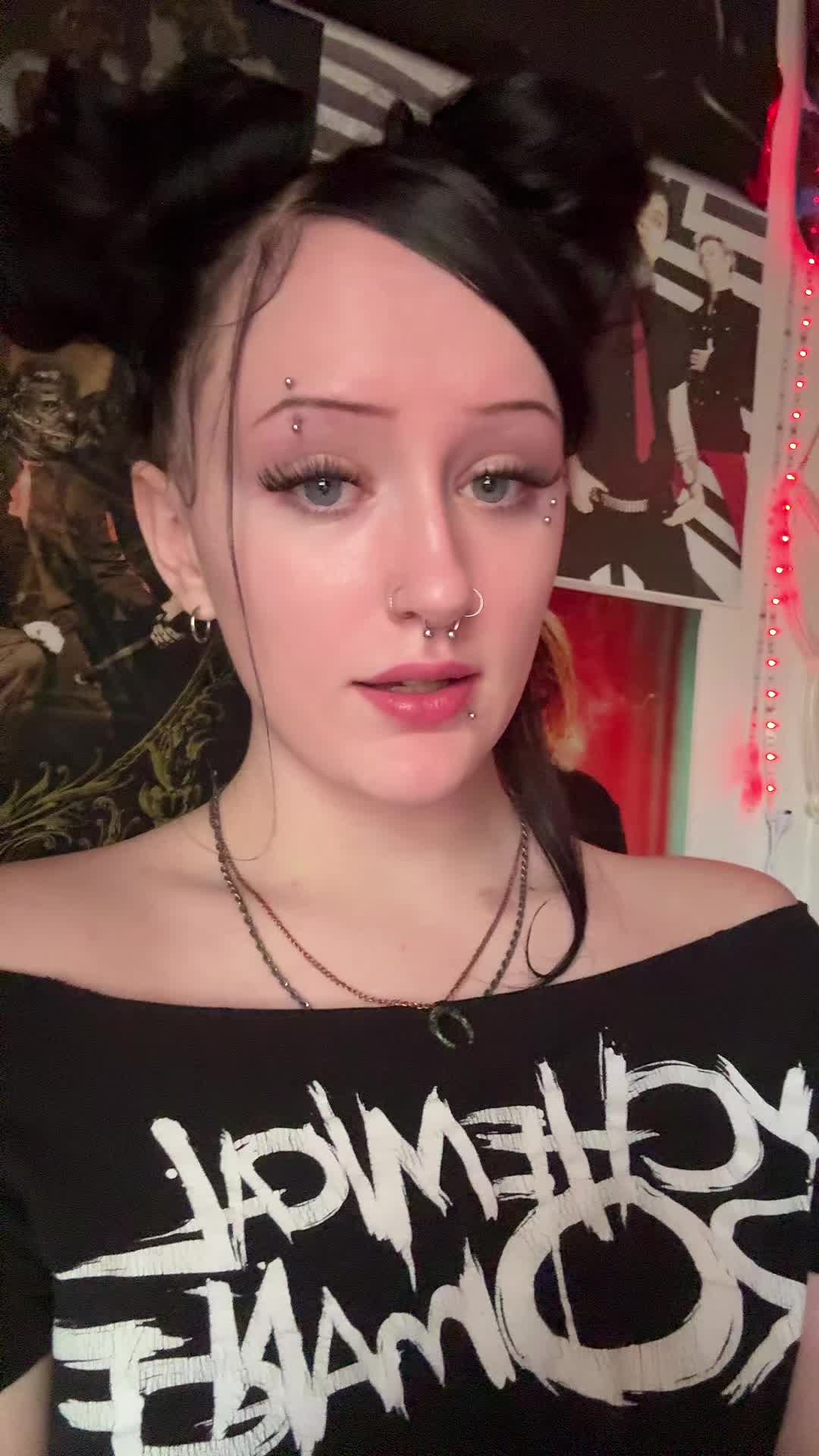 @ʎǝlʎɹ (vic’s version)
