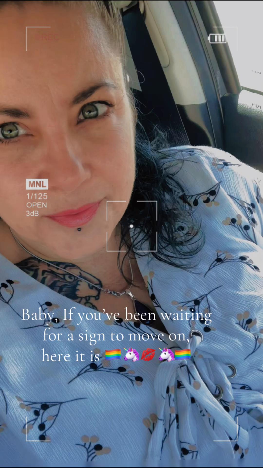 @JustmeHolly