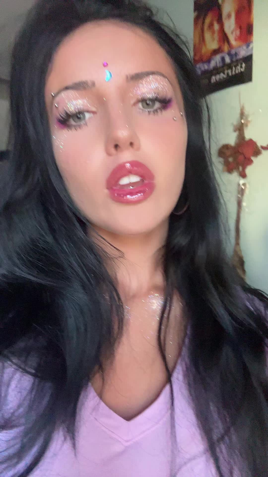 @luxalishious🦄🍭☮️🍩