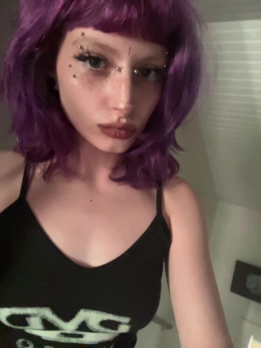 @delilah 🐝💛