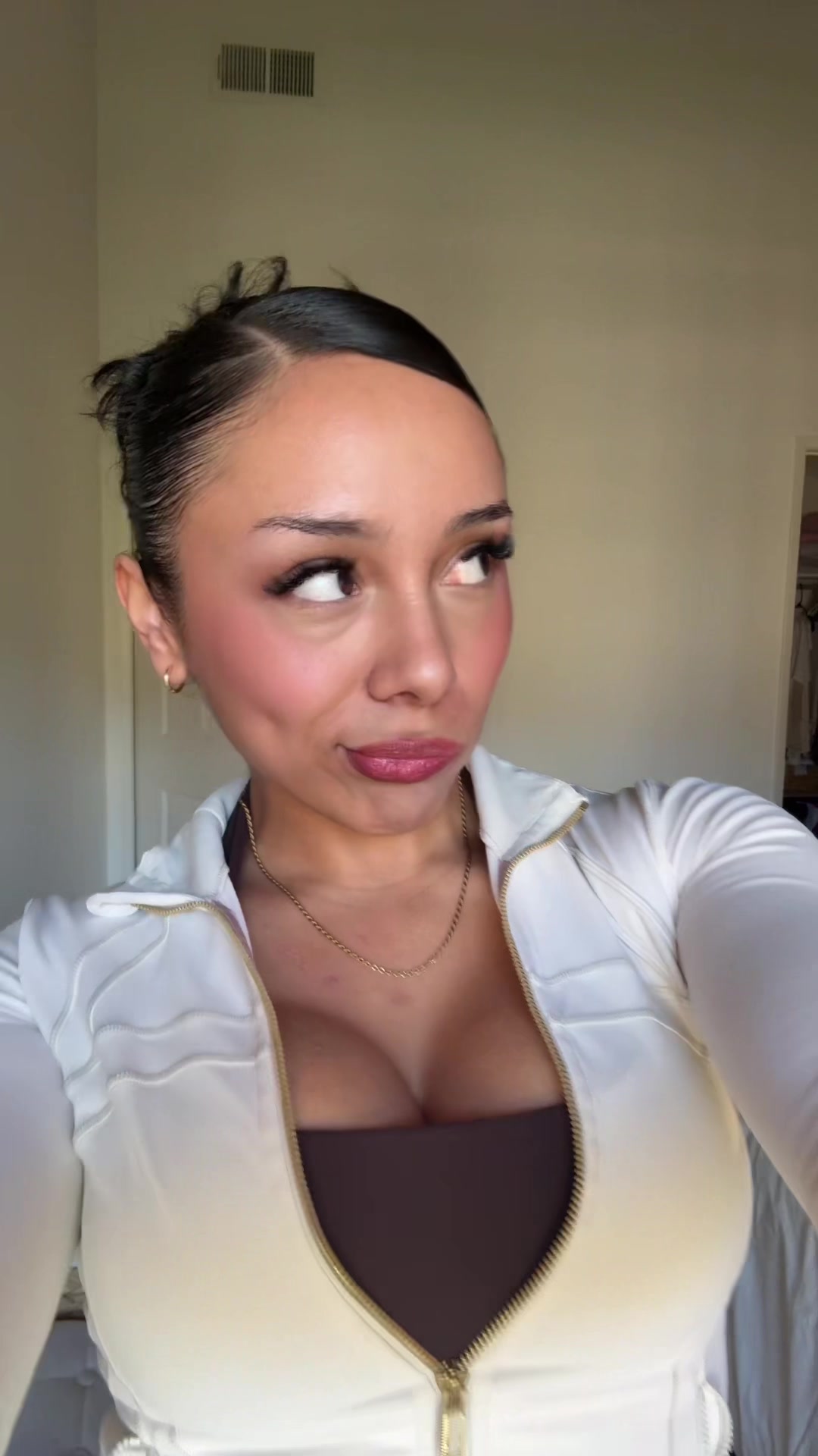 @Nikki