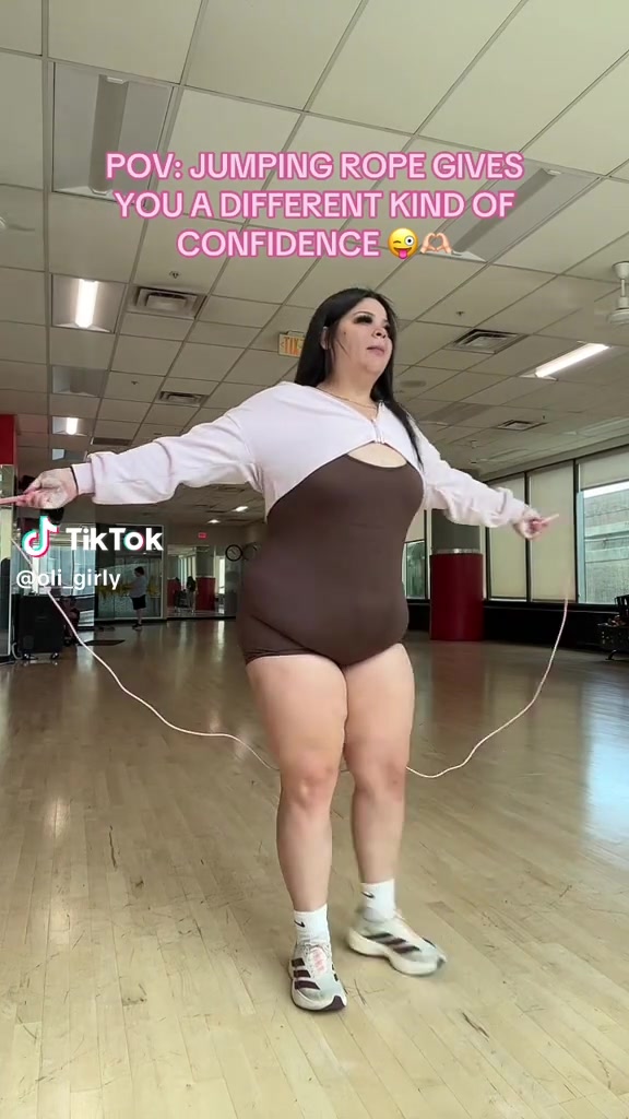 @JumpwithOli
