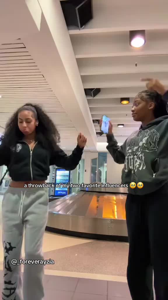 @༯
