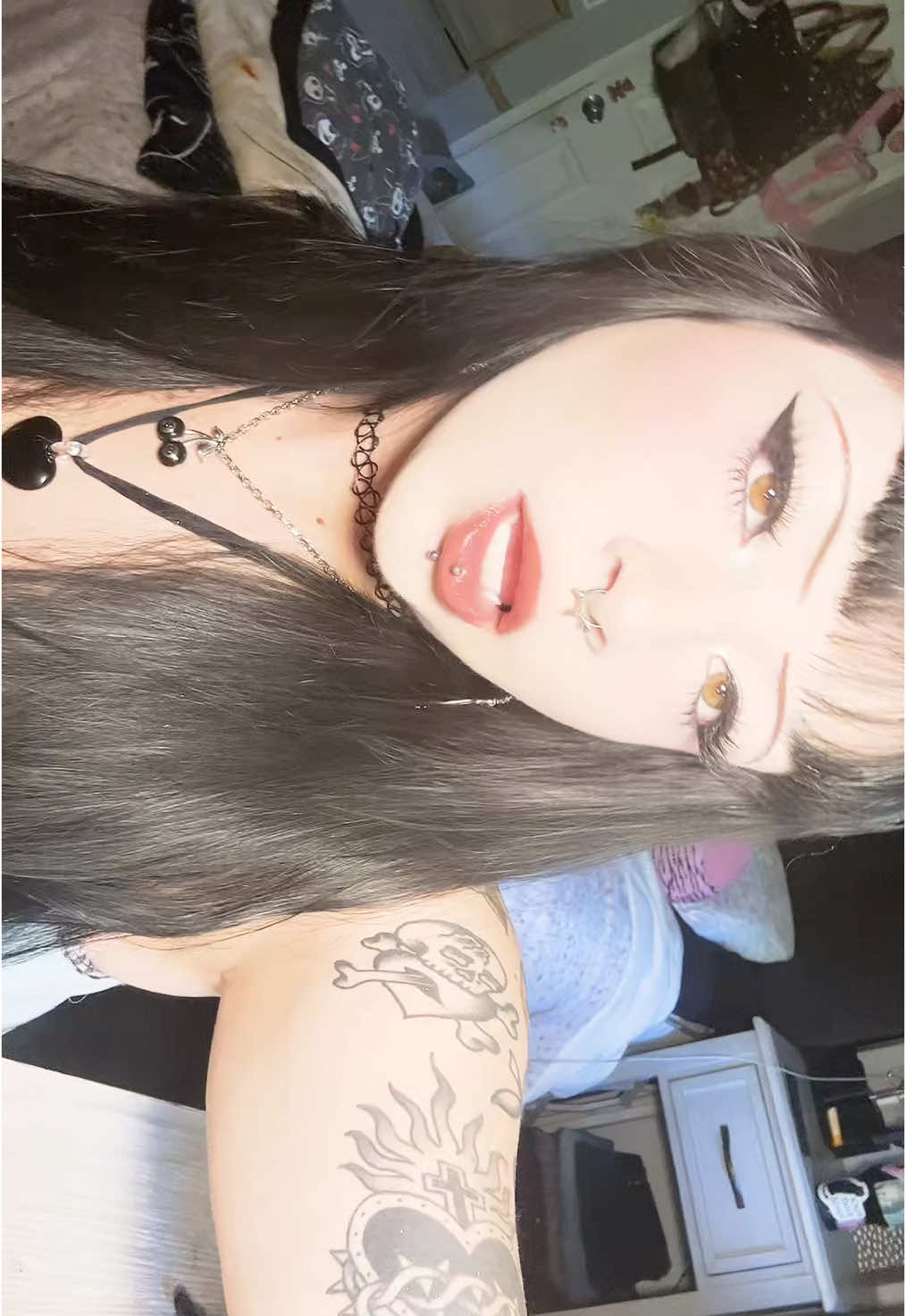 @laur3n🦇