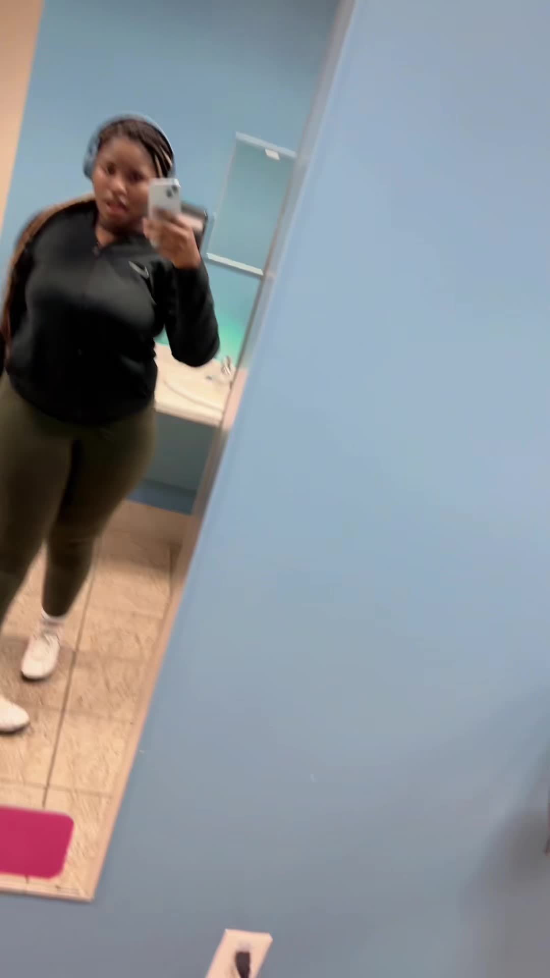 @layymoneyy4l